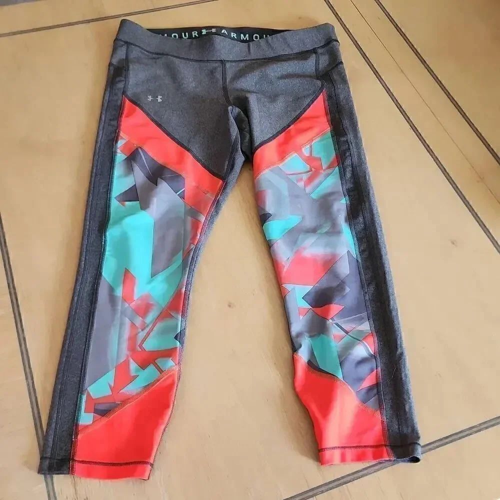 Under Armour gray and orange capri legging women's size L